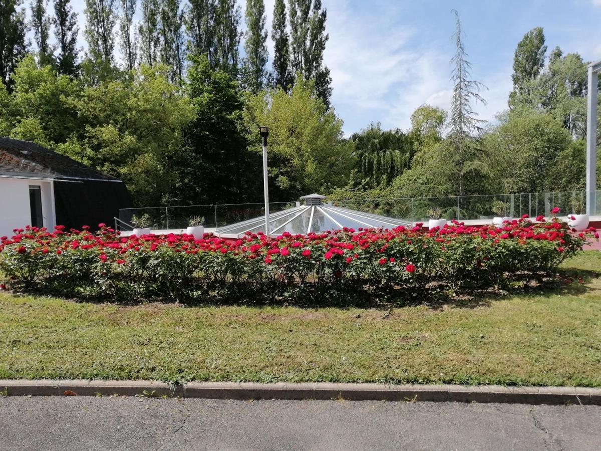Chambre Independante Dans Un Parc Saint-Roch Exteriör bild